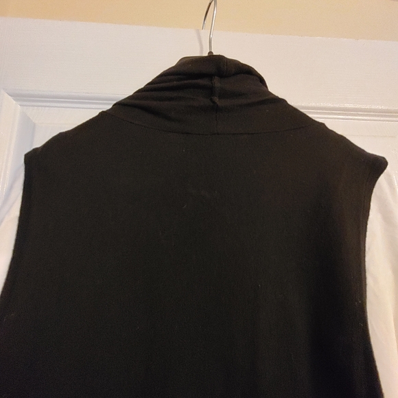 Nygard pleather vest - Picture 3 of 6